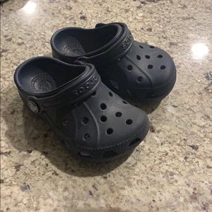 Toddler Boys- Crocs size 6